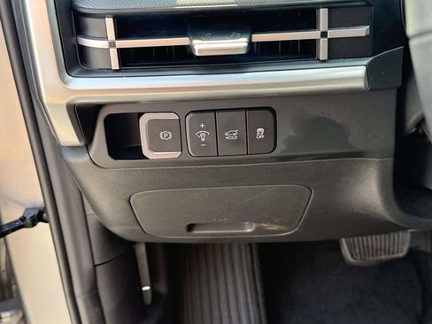 Used 2025 Hyundai Santa Fe SEL FWD image 19