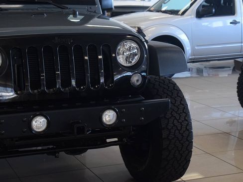 Used 2015 Jeep Wrangler Sport AWD/4WD image 9