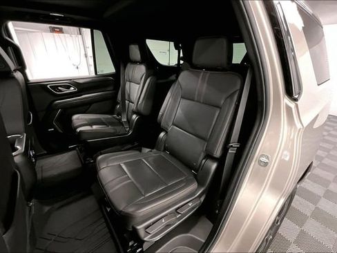 Used 2022 Chevrolet Tahoe RST w/ Luxury Package image 25