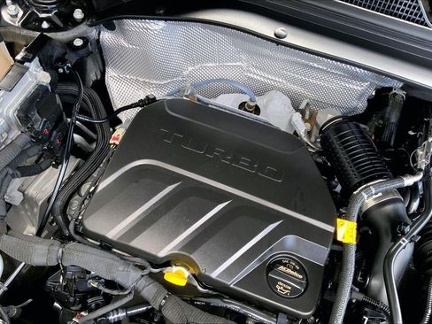 Used 2025 Chevrolet TrailBlazer LT FWD image 33