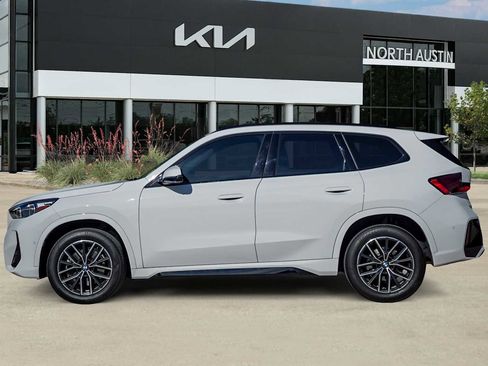 Used 2024 BMW X1 xDrive28i w/ Technology Package image 6