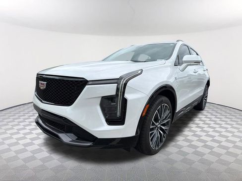 Used 2024 Cadillac XT4 Sport FWD image 1
