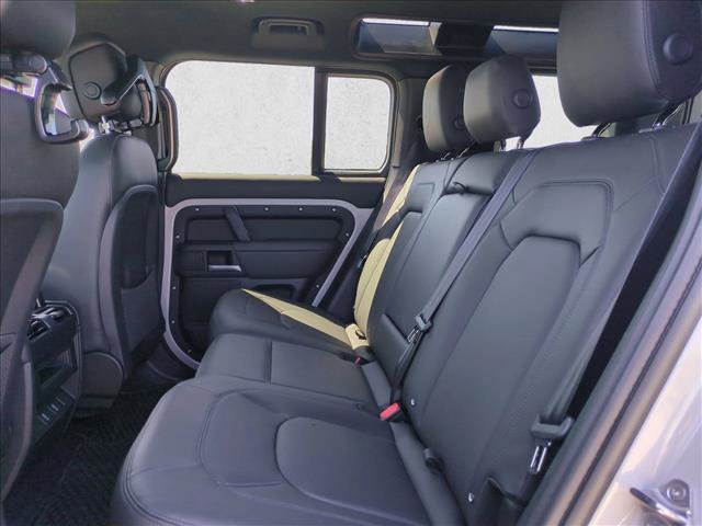 New 2026 Land Rover Defender 110 X-Dynamic SE AWD/4WD image 16