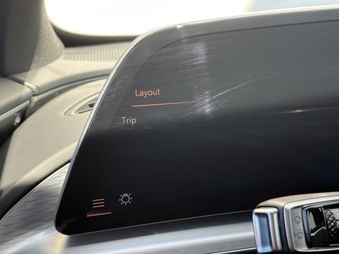 Used 2024 Cadillac Lyriq Luxury AWD/4WD image 20