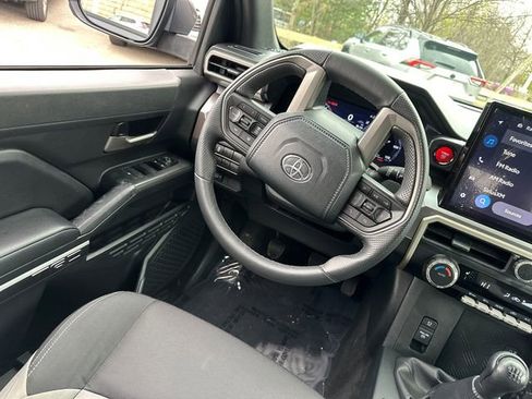 Used 2024 Toyota Tacoma TRD Off-Road AWD/4WD image 20