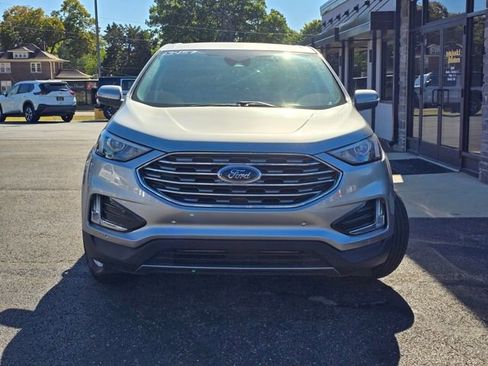 Used 2024 Ford Edge Titanium image 2