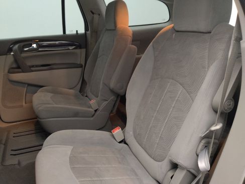 Used 2016 Buick Enclave Convenience FWD image 18