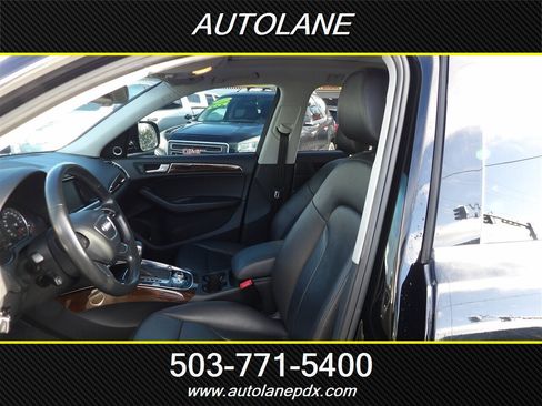 Used 2017 Audi Q5 2.0T Premium Plus w/ Technology Package image 9