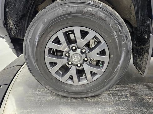 Used 2021 Toyota Tacoma SR5 w/ Technology Package image 13