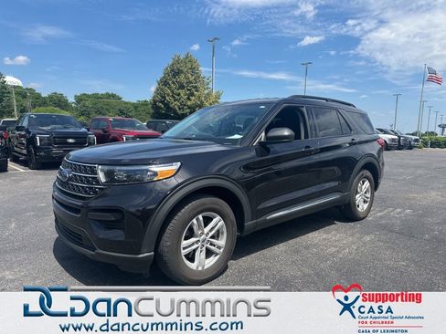 Used 2024 Ford Explorer XLT AWD/4WD image 1