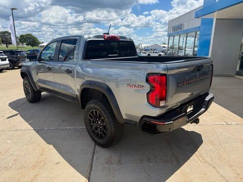 Used 2023 Chevrolet Colorado Trail Boss w/ Advanced Trailering Package AWD/4WD image 3
