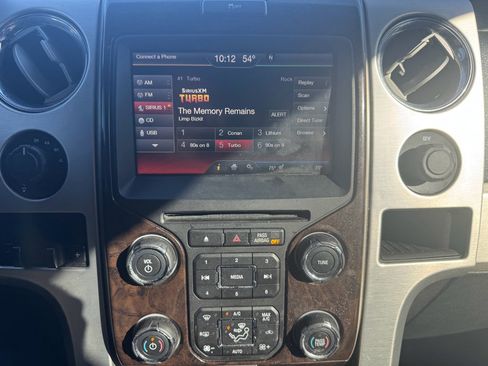 Used 2014 Ford F150 Platinum image 24