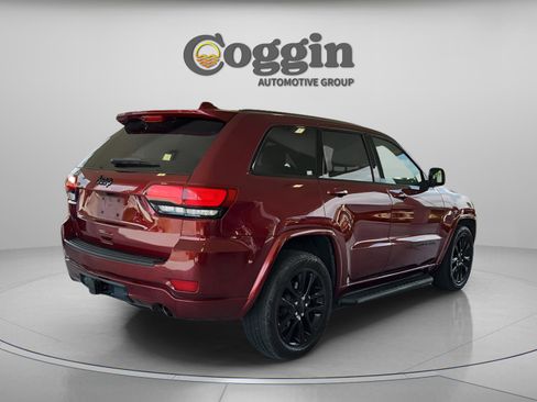Used 2021 Jeep Grand Cherokee Laredo X AWD/4WD image 5