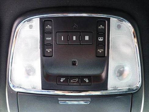 Used 2018 Jeep Grand Cherokee Trailhawk w/ Trailhawk Luxury Group AWD/4WD image 25