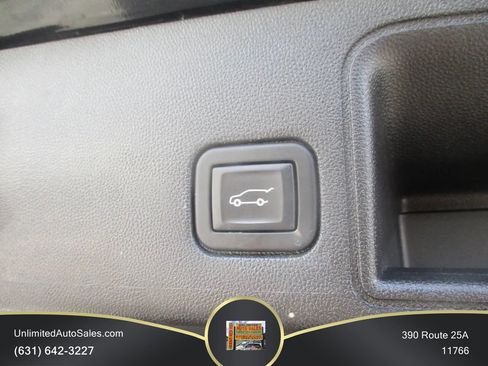 Used 2020 GMC Terrain SLT w/ Preferred Package AWD/4WD image 14