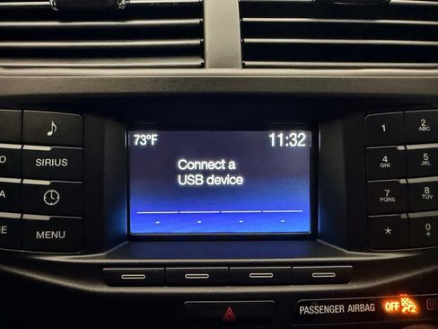 Used 2018 Ford Explorer XLT FWD image 19