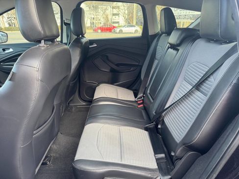 Used 2019 Ford Escape SE image 26