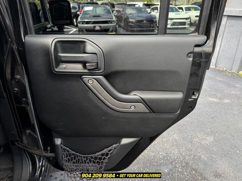 Used 2017 Jeep Wrangler Unlimited Sport w/ Quick Order Package 23S AWD/4WD image 29