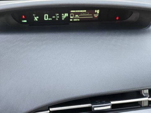 Used 2014 Toyota Prius Four FWD image 17