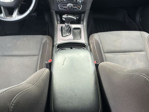 Used 2020 Dodge Charger SXT w/ Blacktop Package RWD image 21