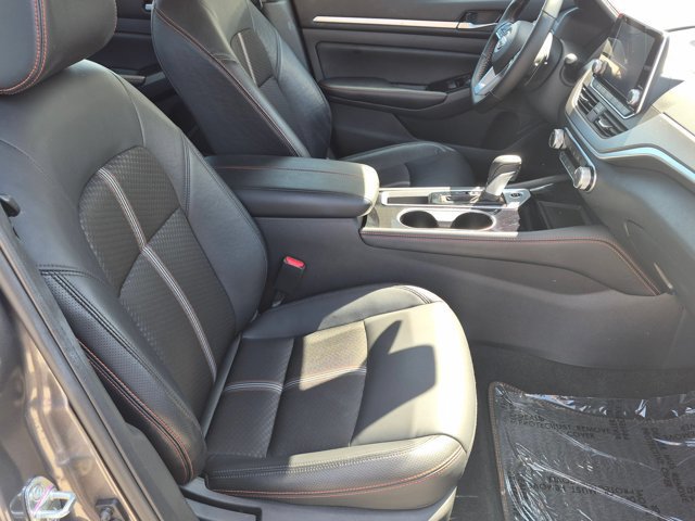 Used 2025 Nissan Altima 2.5 SR FWD image 22