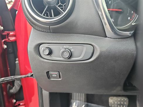 Certified 2020 Chevrolet Blazer LT w/ Sound & Technology Package image 31