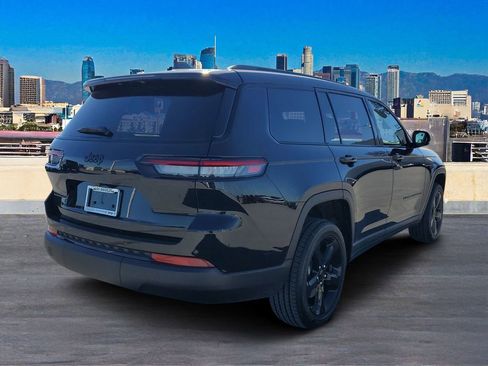 New 2025 Jeep Grand Cherokee L Altitude image 4