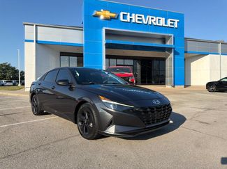 Used 2022 Hyundai Elantra SEL w/ Preferred Accessory Package FWD video 1