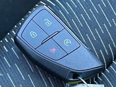 Used 2026 Chevrolet Equinox LT image 31