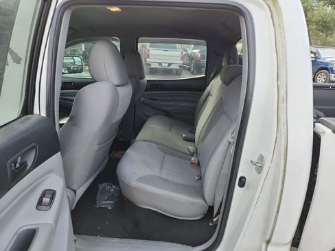 Used 2012 Toyota Tacoma PreRunner image 25