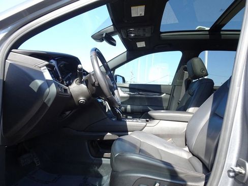 Used 2021 Cadillac XT6 Premium Luxury image 11