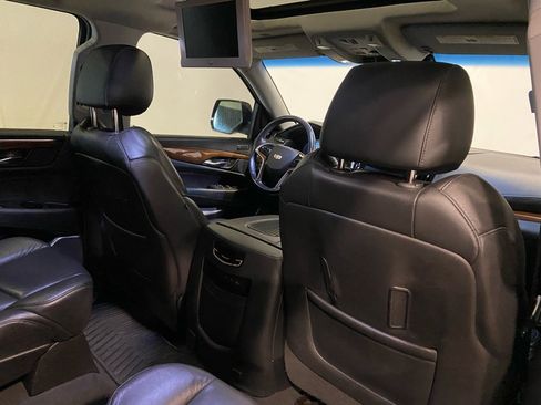 Used 2019 Cadillac Escalade Premium Luxury w/ Escalade Sport Edition image 29