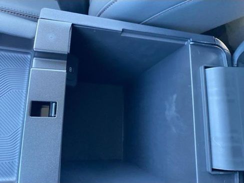 New 2025 Ford Explorer Active w/ Active Comfort Package image 31