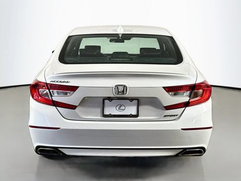 Used 2018 Honda Accord Sport image 6