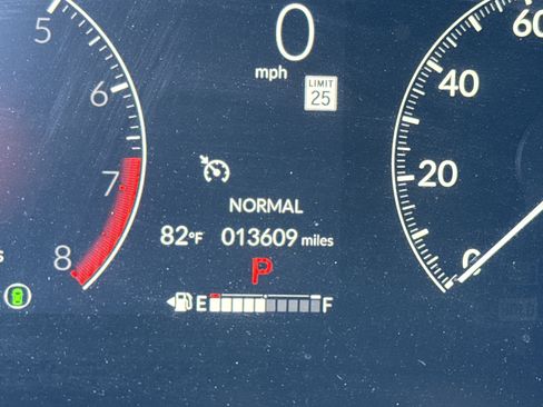 Certified 2025 Honda HR-V Sport image 40