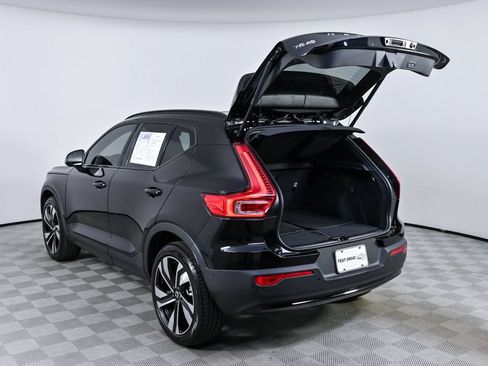 Certified 2025 Volvo XC40 B5 Ultra AWD/4WD image 34