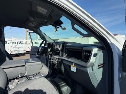 New 2026 Ford F550 4x4 Crew Cab image 14