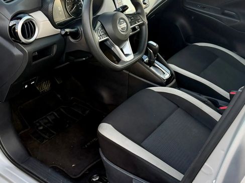 Used 2021 Nissan Versa SV image 12