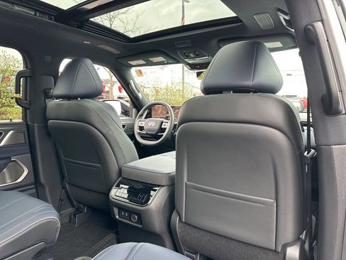 New 2026 INFINITI QX80 4WD w/ Sport Exterior Package image 24