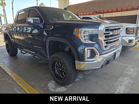Used 2020 GMC Sierra 1500 SLT w/ SLT Premium Package image 4