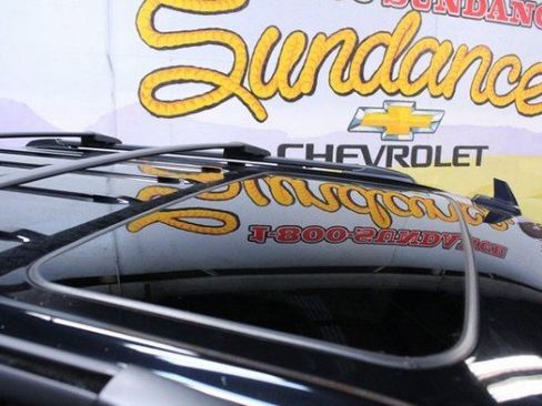 Used 2013 Chevrolet Avalanche LTZ image 2