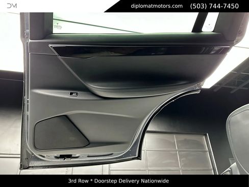 Used 2018 Tesla Model X 75D image 26