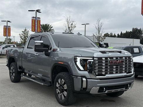 Used 2024 GMC Sierra 2500 Denali w/ Max Trailering Package image 4