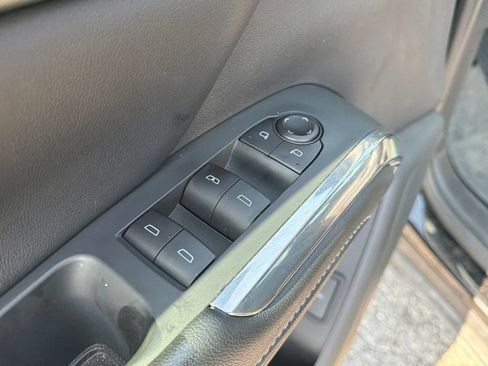 Used 2025 Chevrolet Traverse LT w/ LPO, Floor Liner Package AWD/4WD image 13