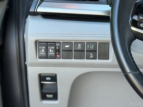 Used 2018 Honda Odyssey EX-L image 19