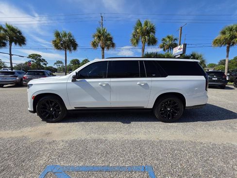 Used 2022 Cadillac Escalade ESV Sport Platinum w/ LPO, ONYX Package AWD/4WD image 2