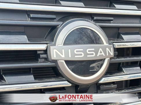 Used 2025 Nissan Rogue SV image 27