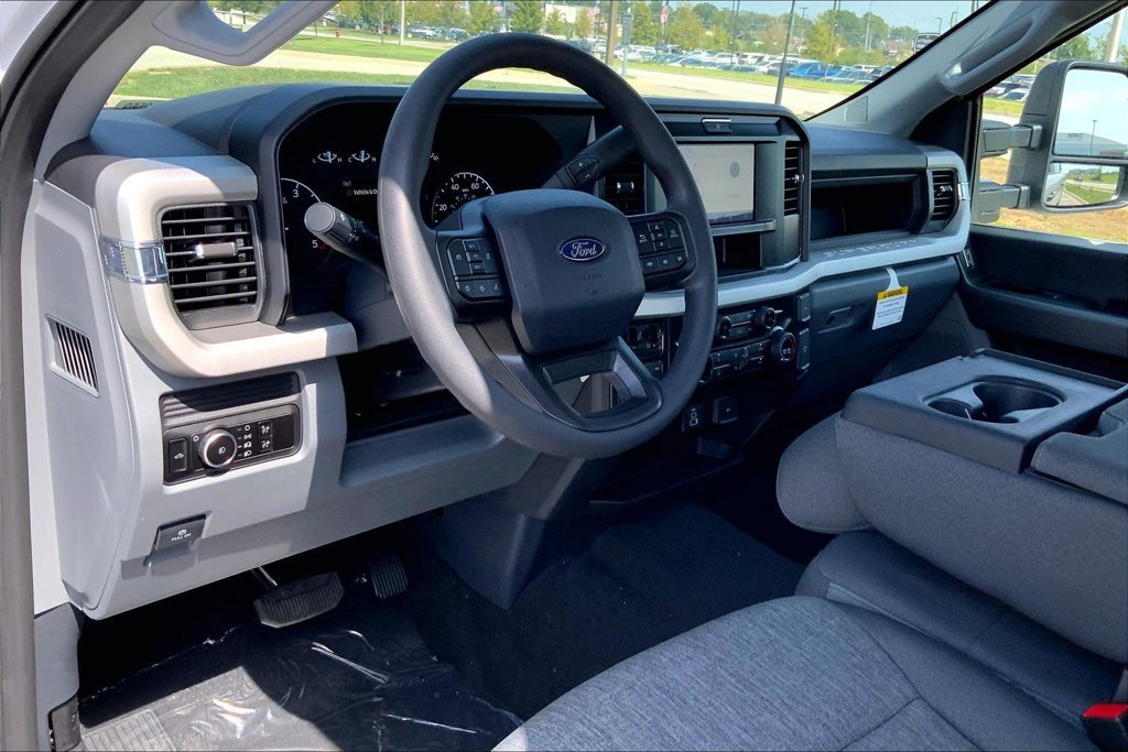 New 2027 Ford F250 XL w/ STX Appearance Package AWD/4WD image 6