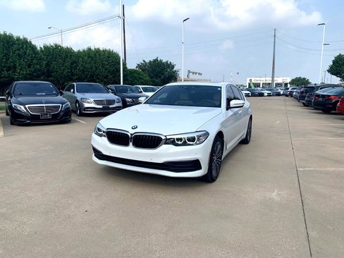 Used 2020 BMW 530i w/ Convenience Package image 2