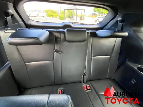 Used 2022 Toyota Highlander XSE AWD/4WD image 23